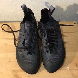 Men’s Black Diamond Momentum climbing shoes sz10